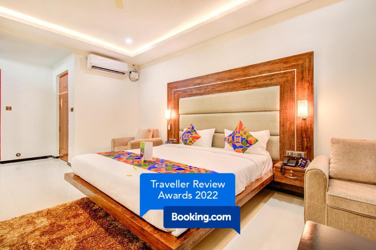 Fabhotel The Royal Suites - Nr Gopalan Innovation Mall Bangalore Exteriör bild