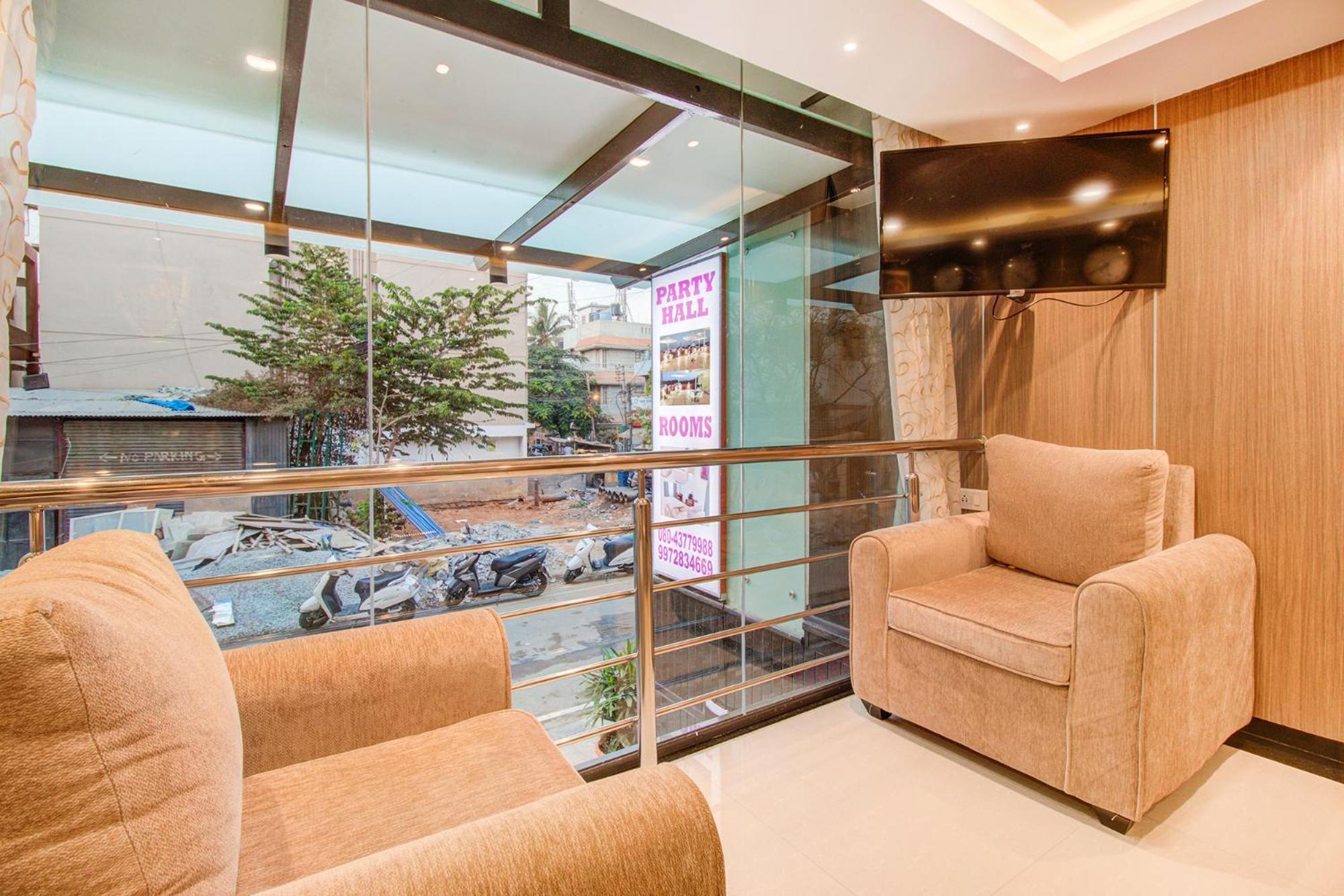 Fabhotel The Royal Suites - Nr Gopalan Innovation Mall Bangalore Exteriör bild