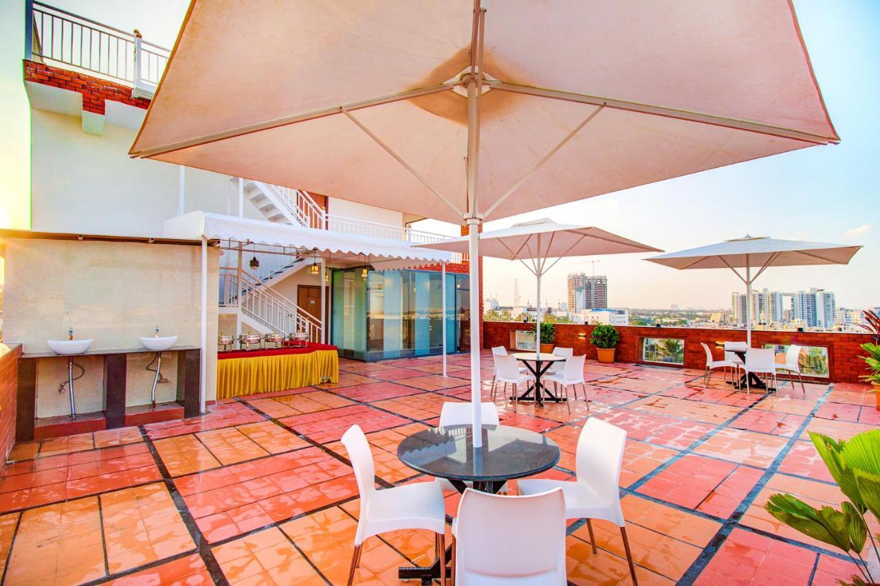 Fabhotel The Royal Suites - Nr Gopalan Innovation Mall Bangalore Exteriör bild