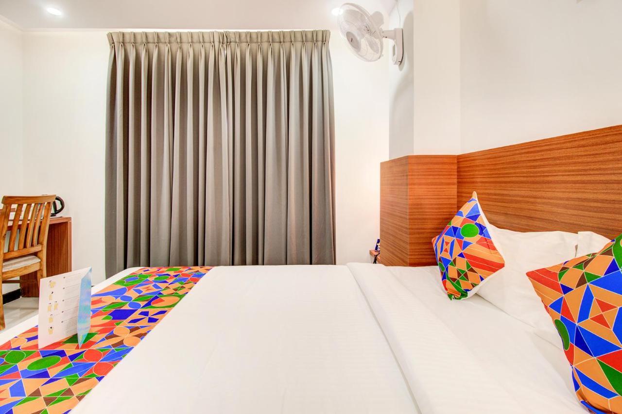 Fabhotel The Royal Suites - Nr Gopalan Innovation Mall Bangalore Exteriör bild