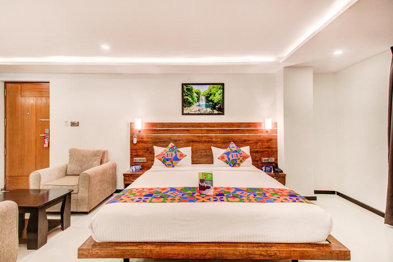 Fabhotel The Royal Suites - Nr Gopalan Innovation Mall Bangalore Exteriör bild