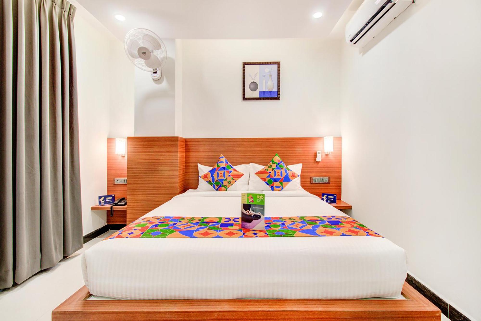 Fabhotel The Royal Suites - Nr Gopalan Innovation Mall Bangalore Exteriör bild