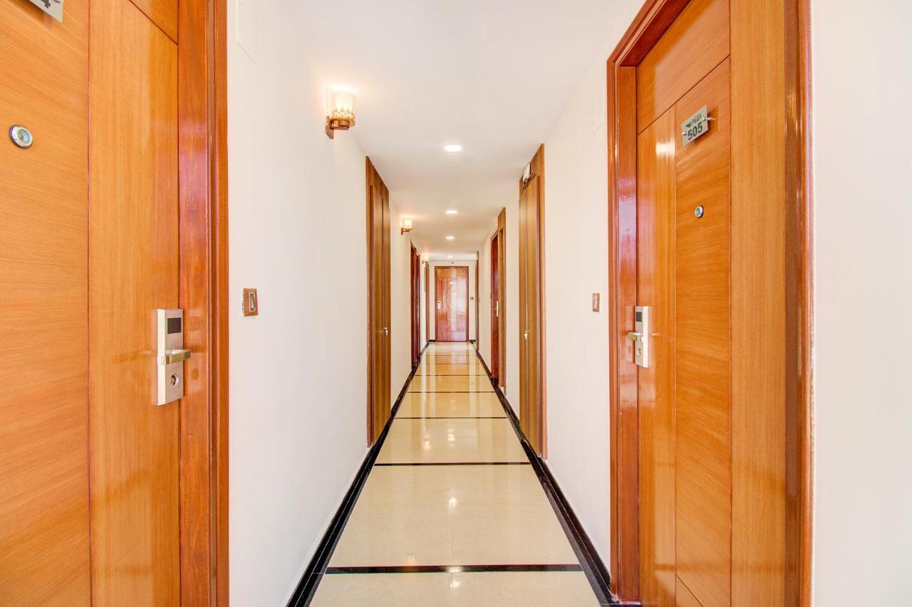 Fabhotel The Royal Suites - Nr Gopalan Innovation Mall Bangalore Exteriör bild