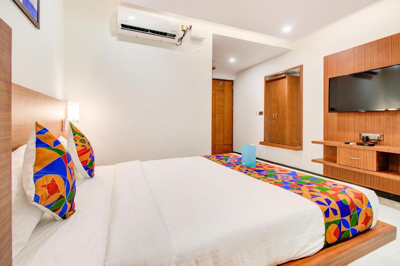 Fabhotel The Royal Suites - Nr Gopalan Innovation Mall Bangalore Exteriör bild