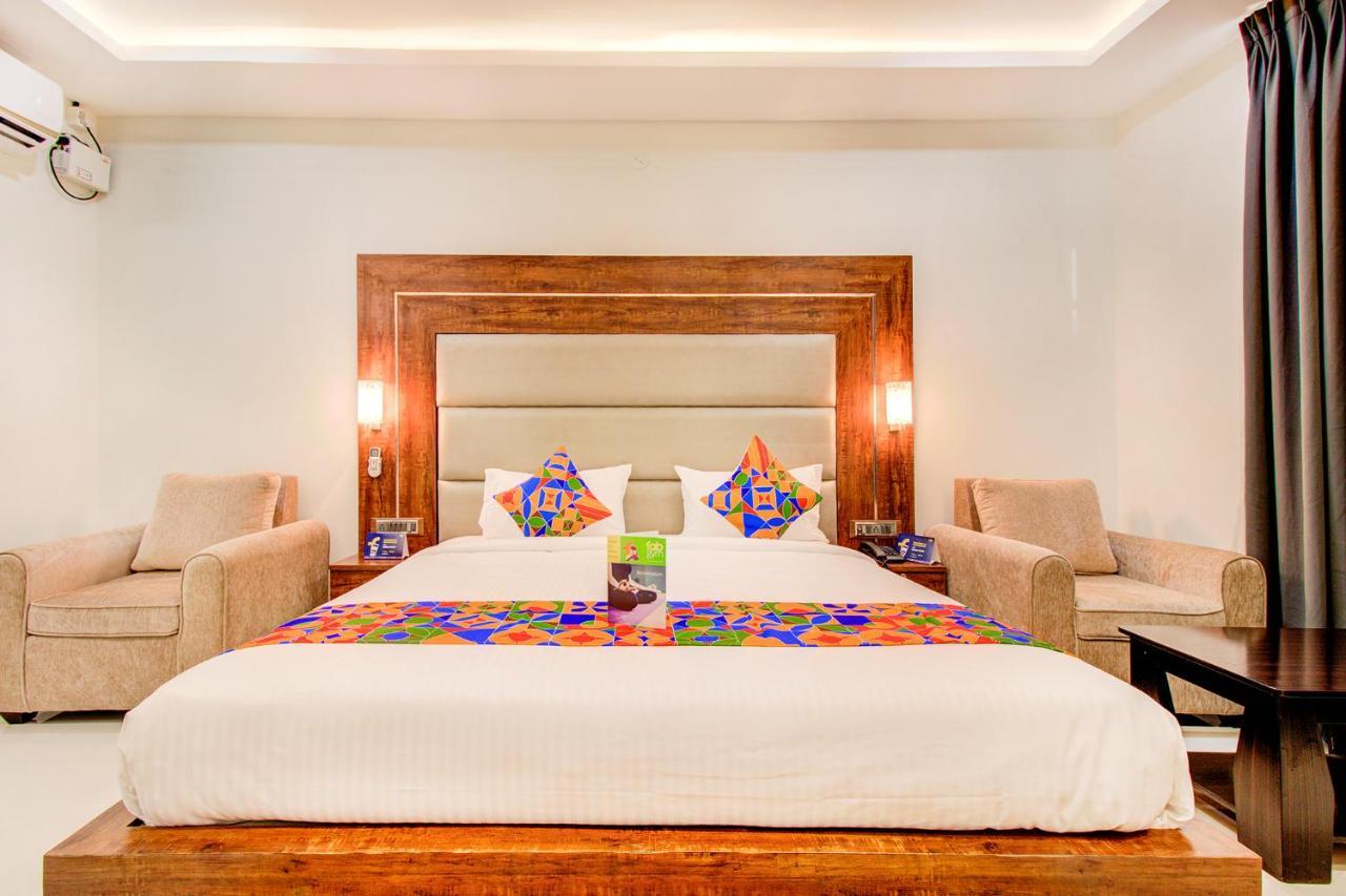 Fabhotel The Royal Suites - Nr Gopalan Innovation Mall Bangalore Exteriör bild