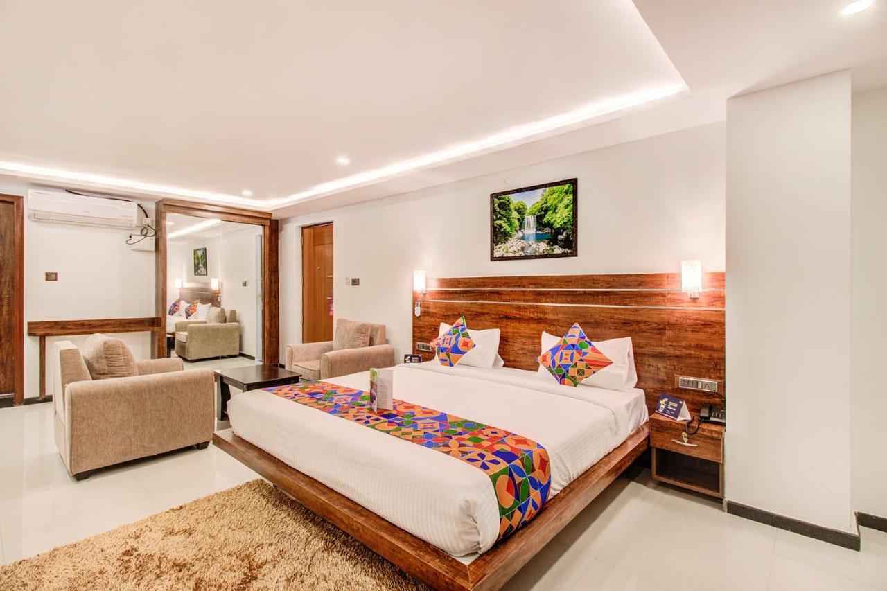 Fabhotel The Royal Suites - Nr Gopalan Innovation Mall Bangalore Exteriör bild